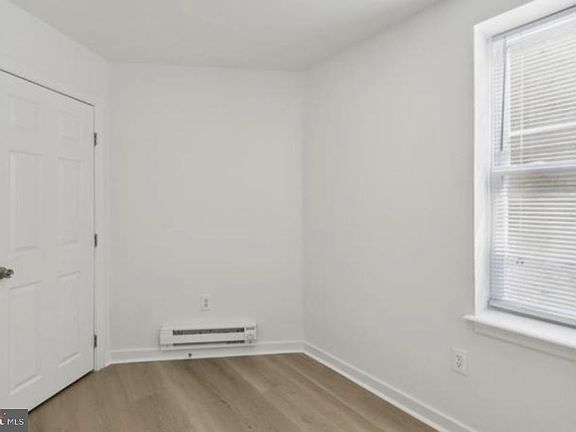 4th image of 5554 Lansdowne Ave Floor 2