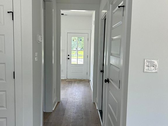 2nd image of 122 Brown Road