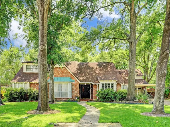8122 De Leon St, Houston, TX 77061