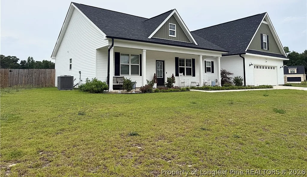 4 bed, 3.0 bath, 2747 sqft, $2,500 — Photo 2