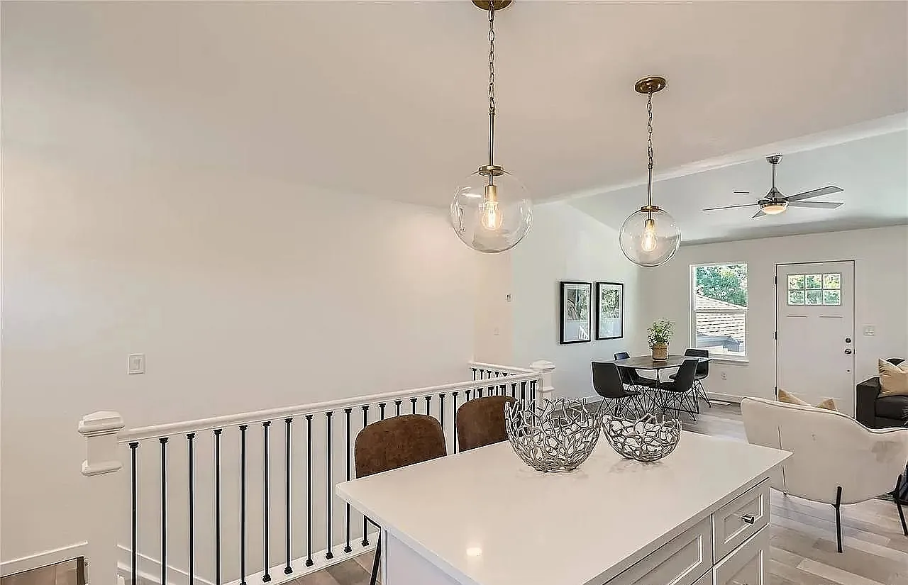 4 bed, 2042 sqft, $3,150 — Photo 3