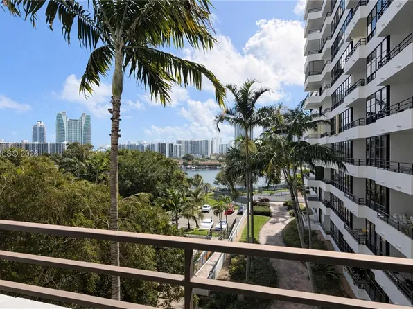 500 Three Islands Blvd, Hallandale, FL