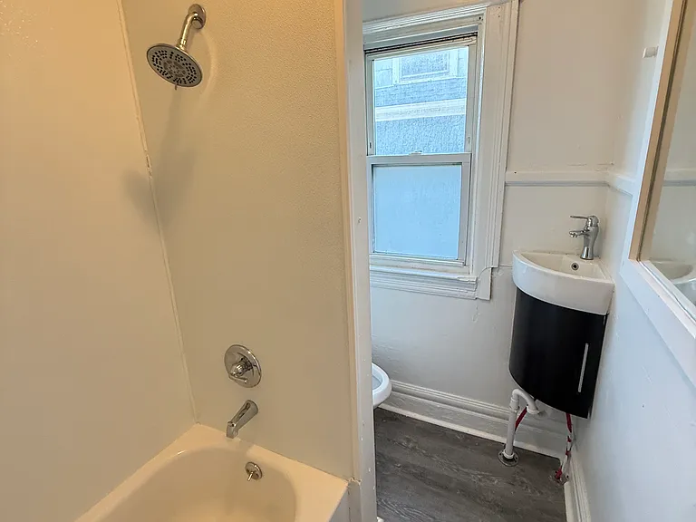 133 Lexington Ave — Photo 10