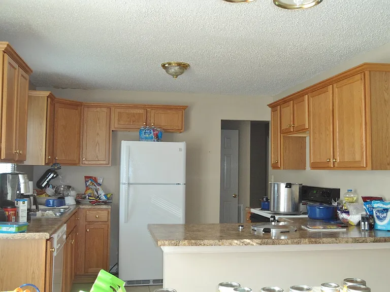 1833 Moncrief Rd — Photo 2