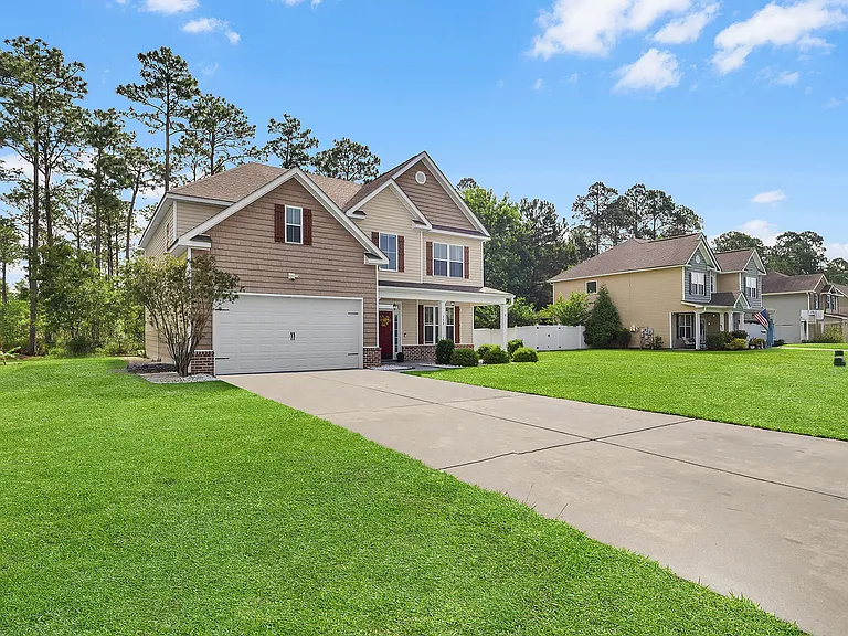 113 Greystone Dr — Photo 1