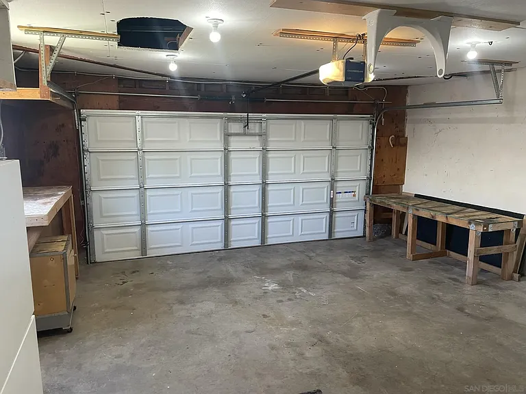 10428 Len Ct — Photo 11