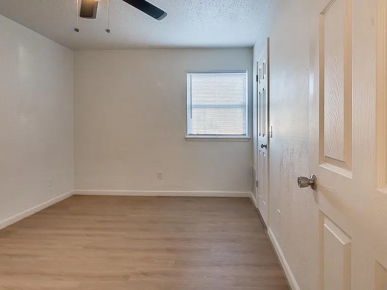 Northwood Apartments — Photo 16