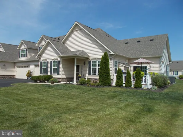 1072 Arbour Ln, Quakertown, PA 18951