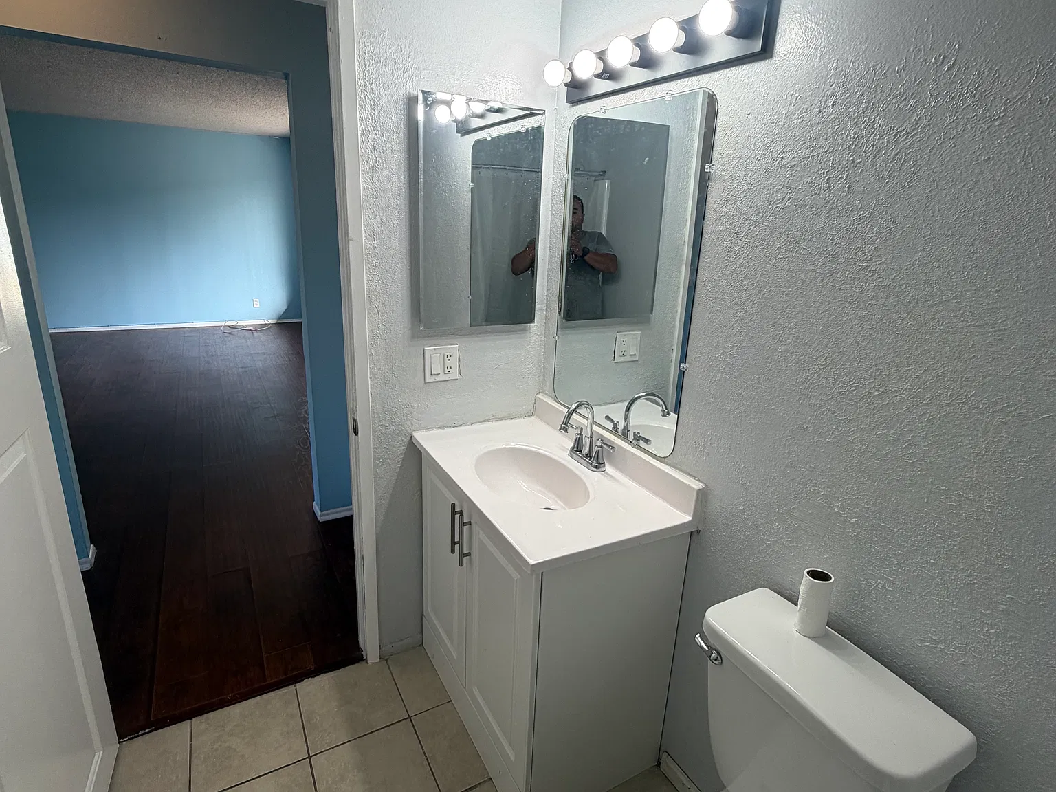 6624 Woodley Ave — Photo 4