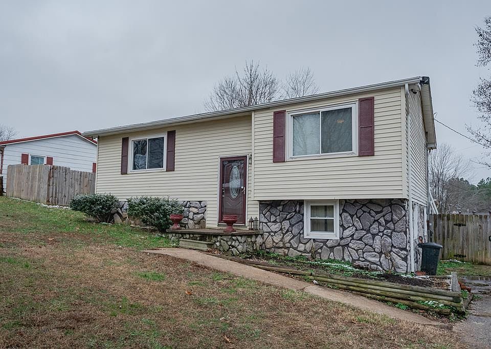 1st image of 290 Mockingbird Ln