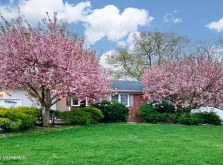 81 Shady Nook Dr, Toms River, NJ 08755