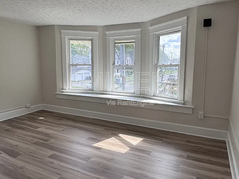470 Sumner St #2 — Photo 15