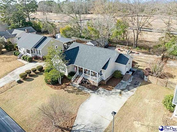 2nd image of 307 Fairhaven St