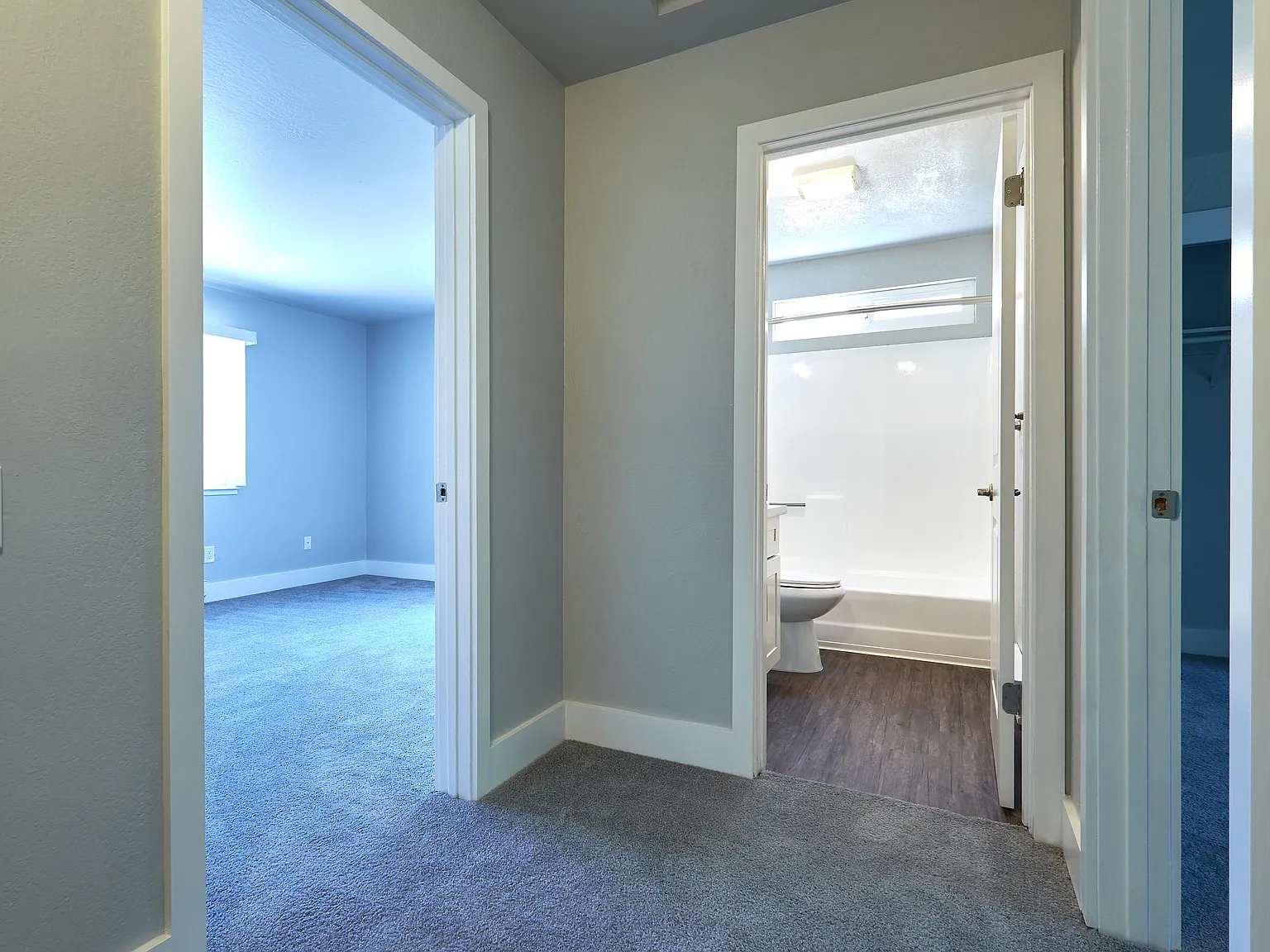 Miles Lane Apartments — Photo 1