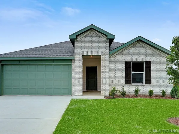 2204 E Toledo St, Broken Arrow, OK 74011