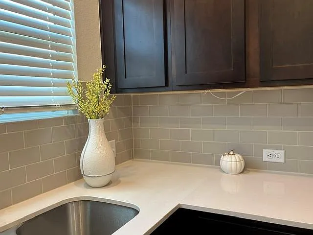 3 bed, 2.0 bath, 1578 sqft, $1,800 — Photo 4