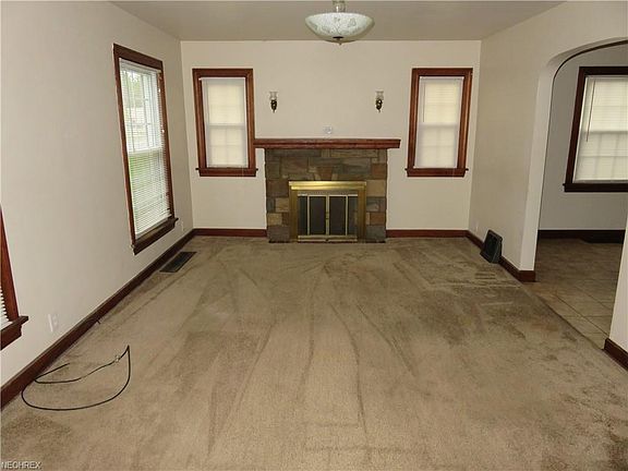 3rd image of 2045 Wakefield Ave
