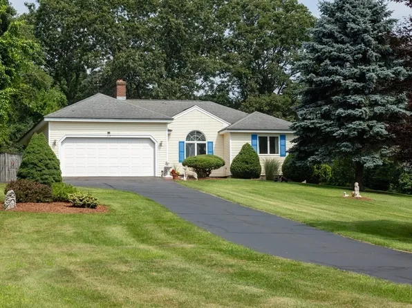 117 Northboro Rd, Southborough, MA 01772