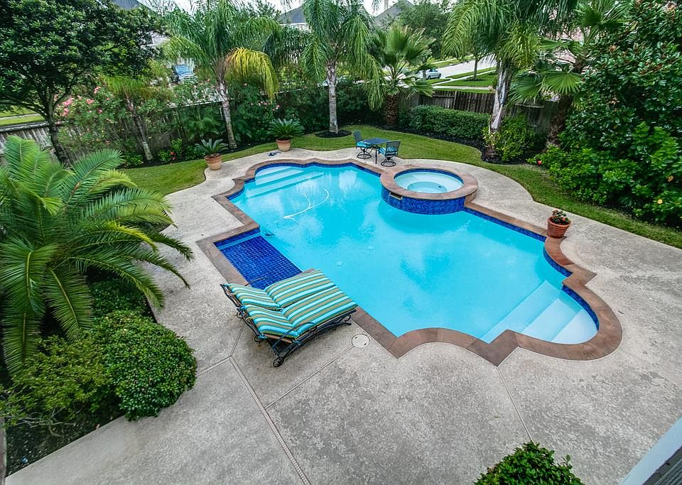 1st image of 2312 Paradise Canyon Dr