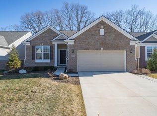 3015 Sumerlyn Ct, Auburn Hills, MI 48326