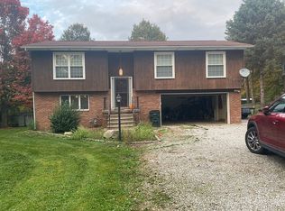 1115 Sunview Cir NE, Hartville, OH 44632