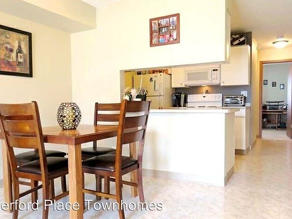 2nd image of 1140 Town Centre Dr APT 10