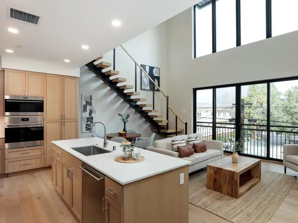 389 1st St #23, Los Altos, CA 94022