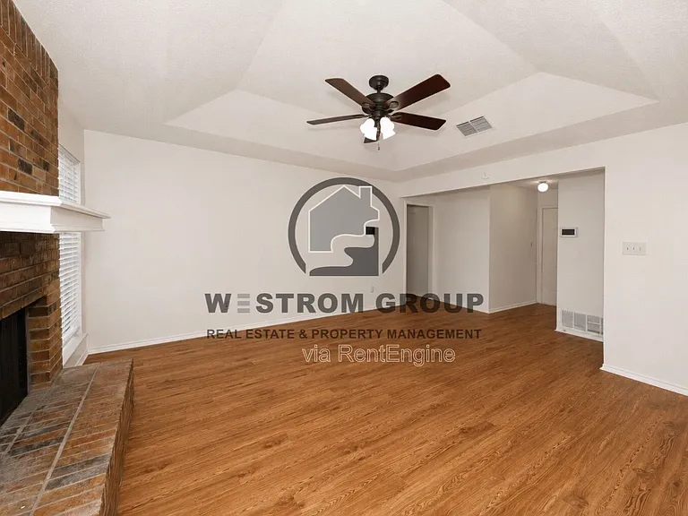 3501 Wentworth Dr — Photo 7