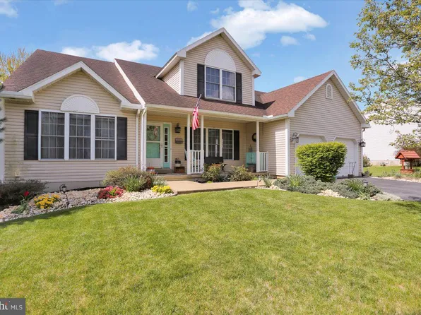 172 Kensington Blvd, Blandon, PA 19510