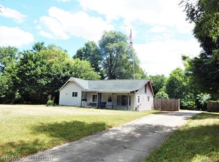 6760 White Lake Rd, White Lake, MI 48383