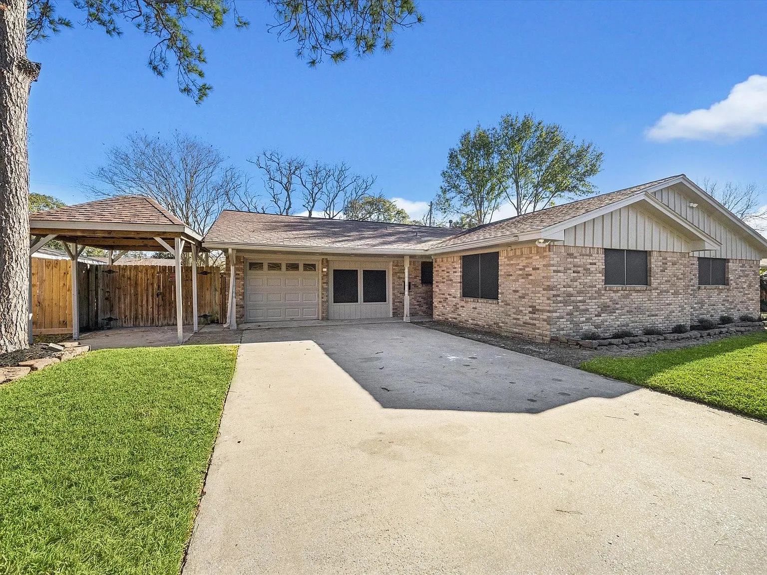 4 bed, 2.0 bath, 1668 sqft, $2,250 — Photo 2