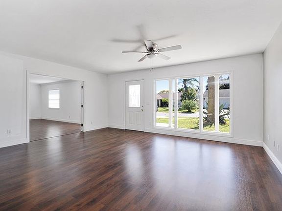 3rd image of 2875 Grand Bend Ct
