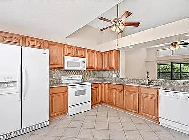 5th image of 5123 Dorrington Ln