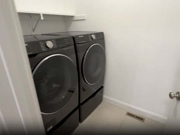 5th image of 1 Sterling Cir
