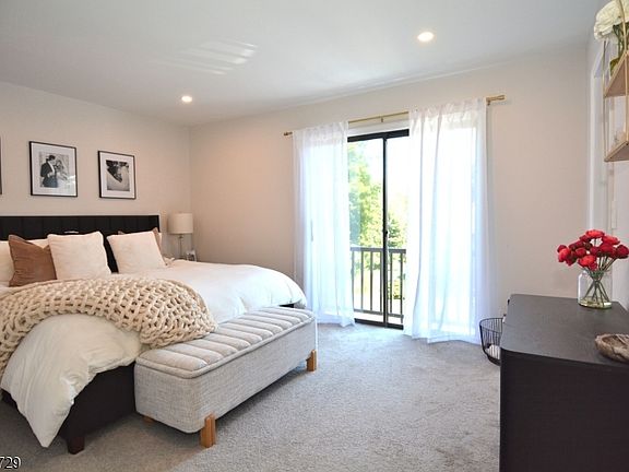4th image of 816 Spruce Hills Dr BLDG 8 #816