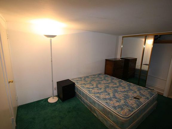 3rd image of 307 Emerald Dr