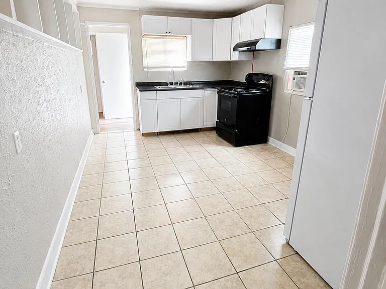 1940 Haynie Dr #2 — Photo 4