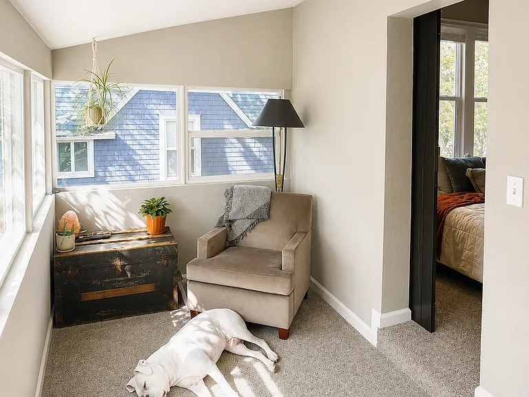 Bonus sunroom right off of the upper level primary suite