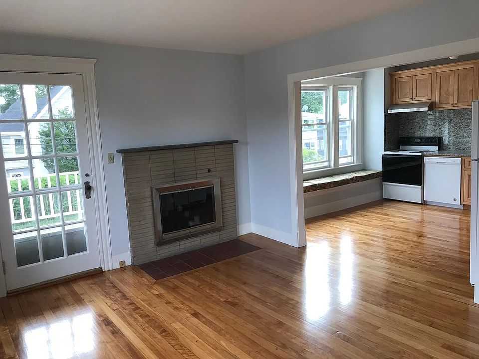 Living & Dining Areas
