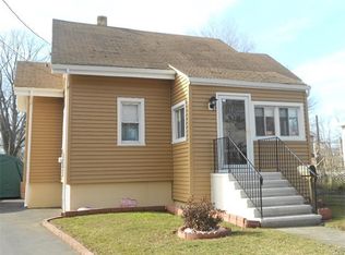 41 Anderson St, Stratford, CT 06615
