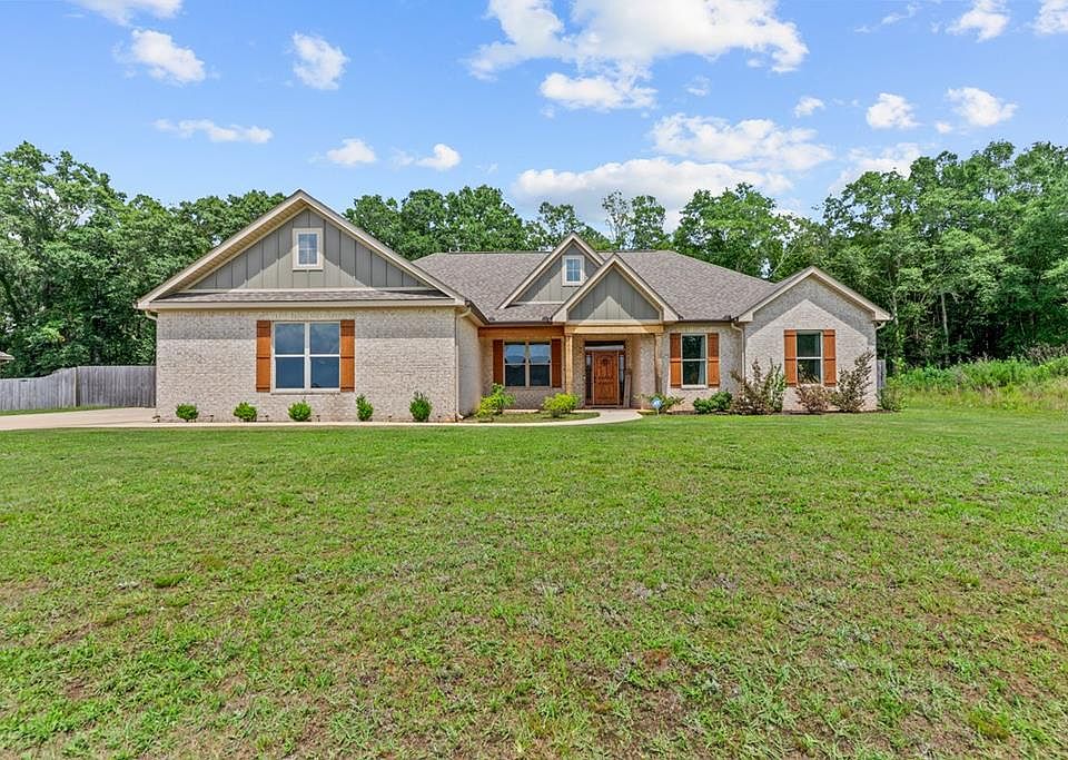 1st image of 601 Fountain Crest Dr