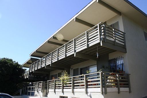 1st image of 1048 Everett Pl APT 8