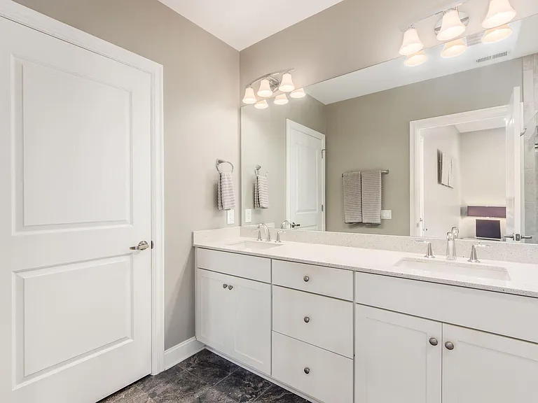 250 Spring St #424 — Photo 10