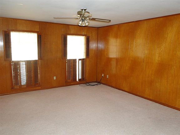 3rd image of 400 S 2nd St