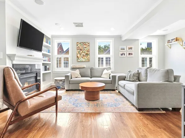 77 Green St #2, Charlestown, MA 02129