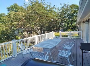 28 Concord Dr, Middletown, RI 02842