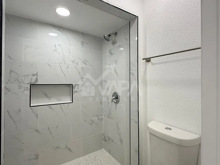 8007 Lake Frst — Photo 15