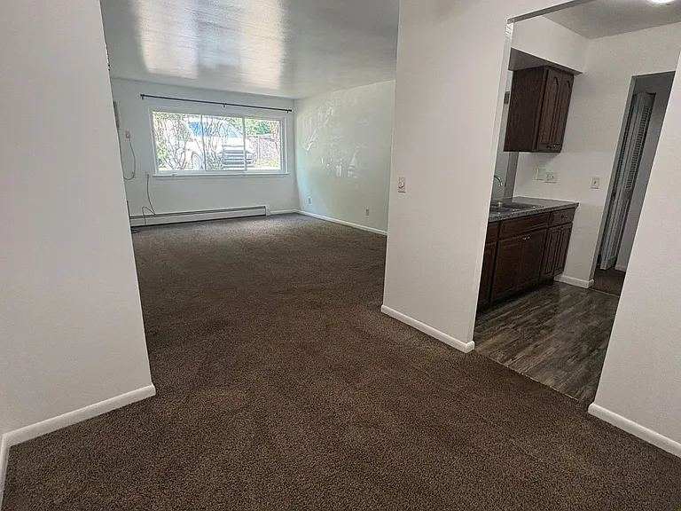 695 Capital Ave NE #16 — Photo 4