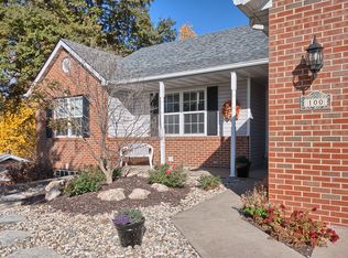 100 Hill Top Ln, East Alton, IL