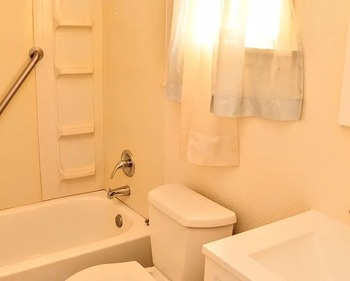 2807 Vanda Ave — Photo 11